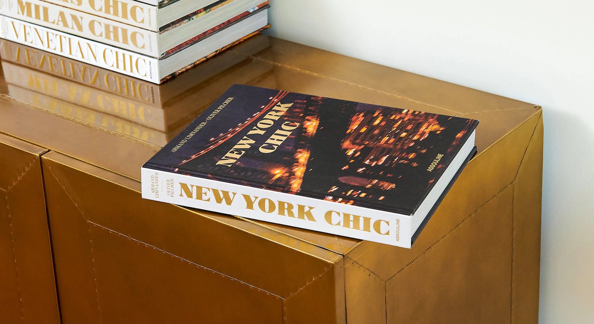 NEW YORK CHIC BOOK